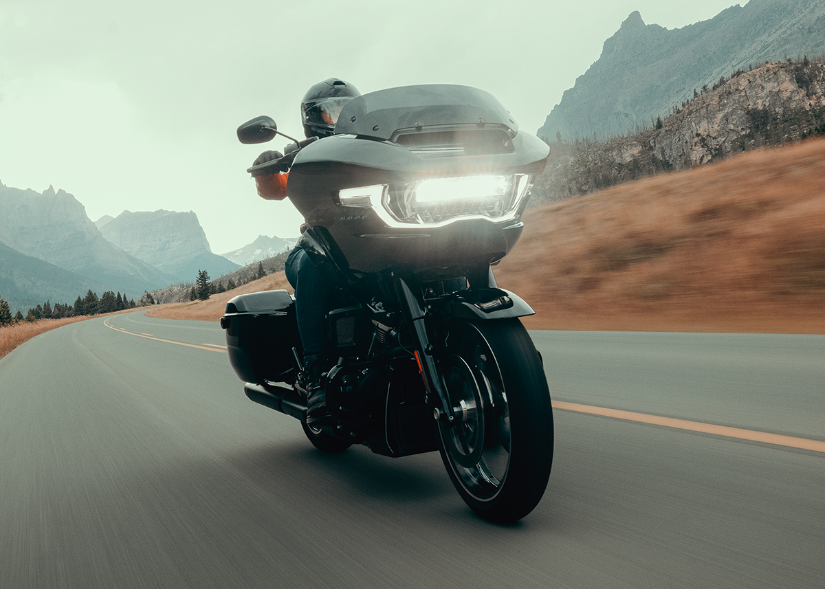 2025-ös Road Glide motorral készült tájkép