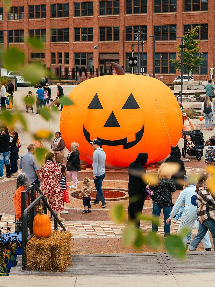 11.1.53_PumpkinParty_GalleryGrid_Card3_Event