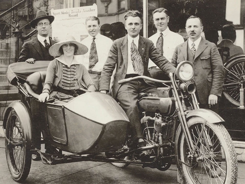 4.2_HistoricStories_MediaGrid_Card3_PeopleYouShouldKnow