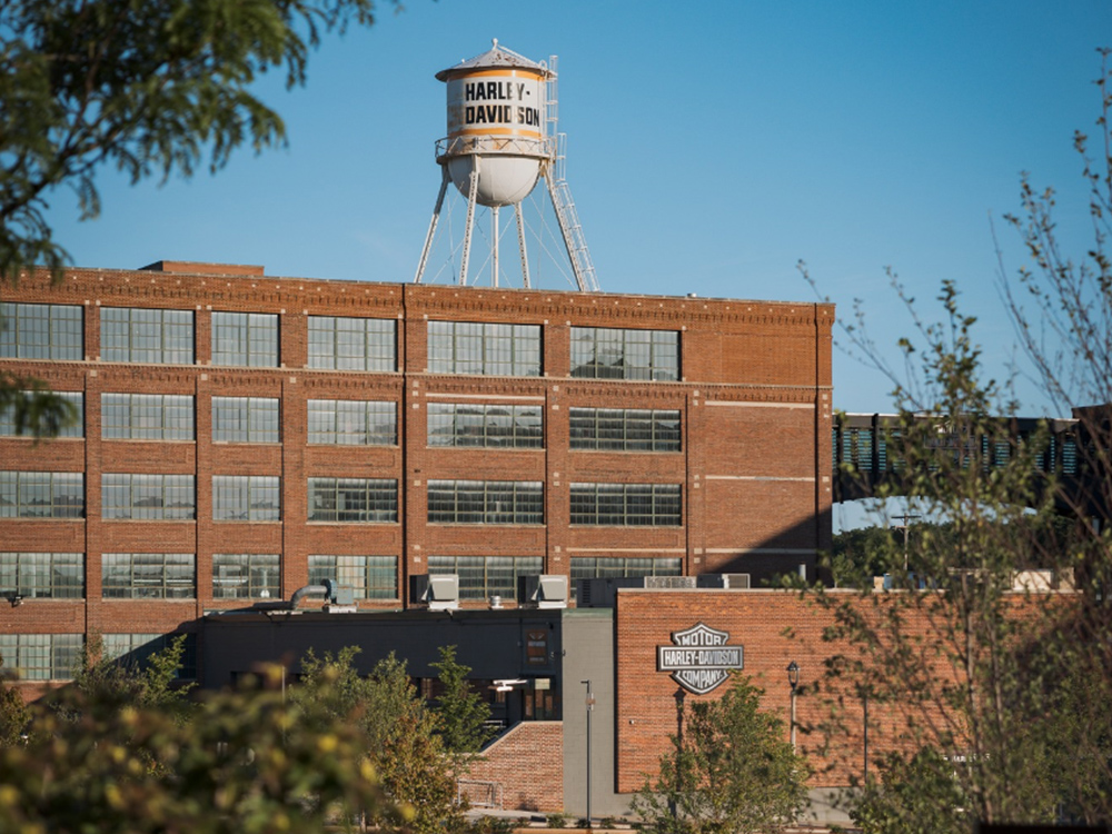 8.0_DavidsonPark_LargeCarouselSlider_Card1_H-DHeadquaters