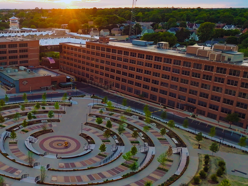 5.0 GuidedTours LargeCarousel Card2 H-DHeadquarters