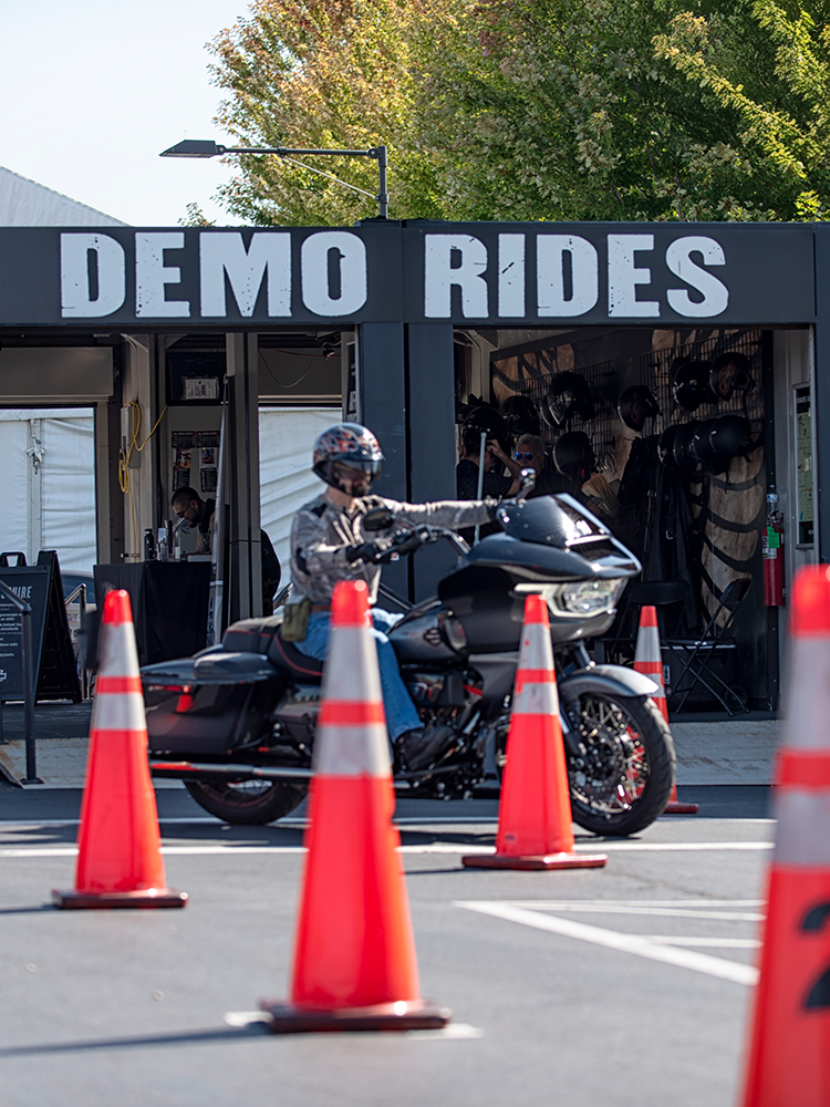 11.1.11_DemoRideDays_GalleryGrid_Card3_Demo