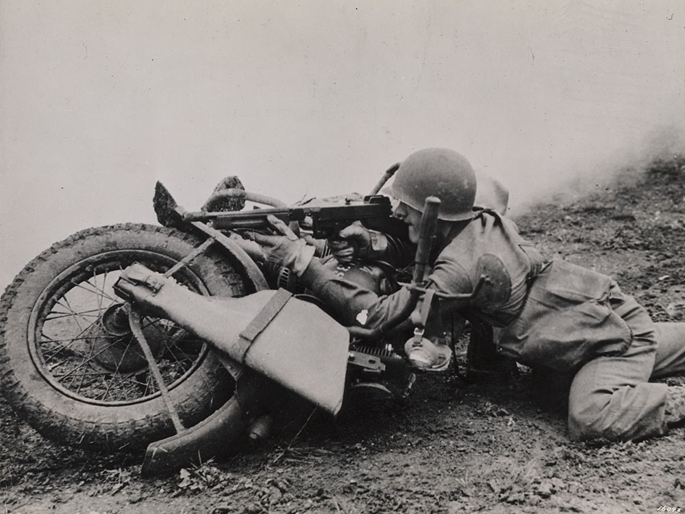 4.2_HistoricStories_WorldWarII_MediaGrid_Card2