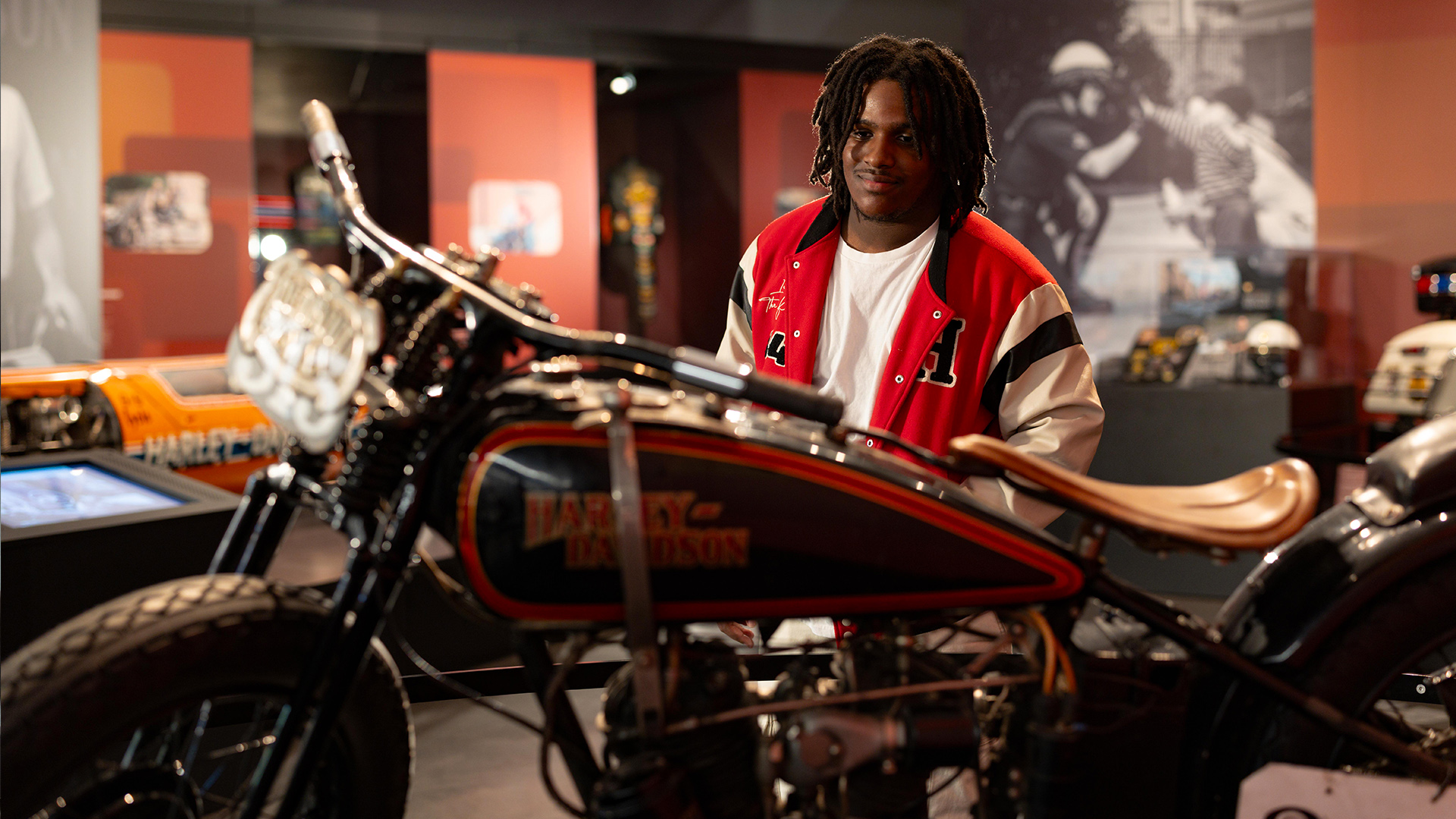 3.1.1_ThisIsMeExhibit_GallerySingleRow_Card6_Detroit