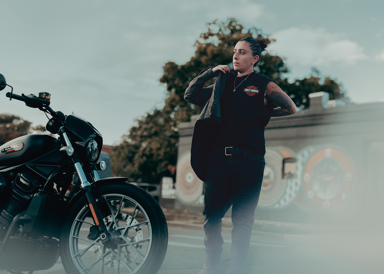 2025 Nightster Special motorcycle lifestyle shot