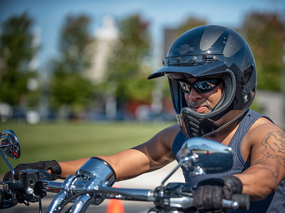 11.1.11_DemoRideDays_GalleryGrid_Card1_Rider