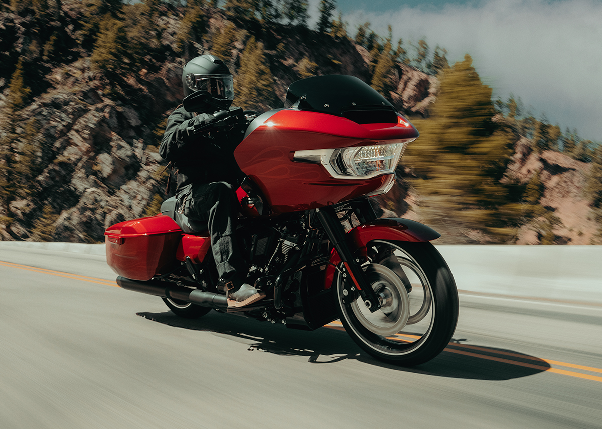 2025-ös Road Glide festői környezetben