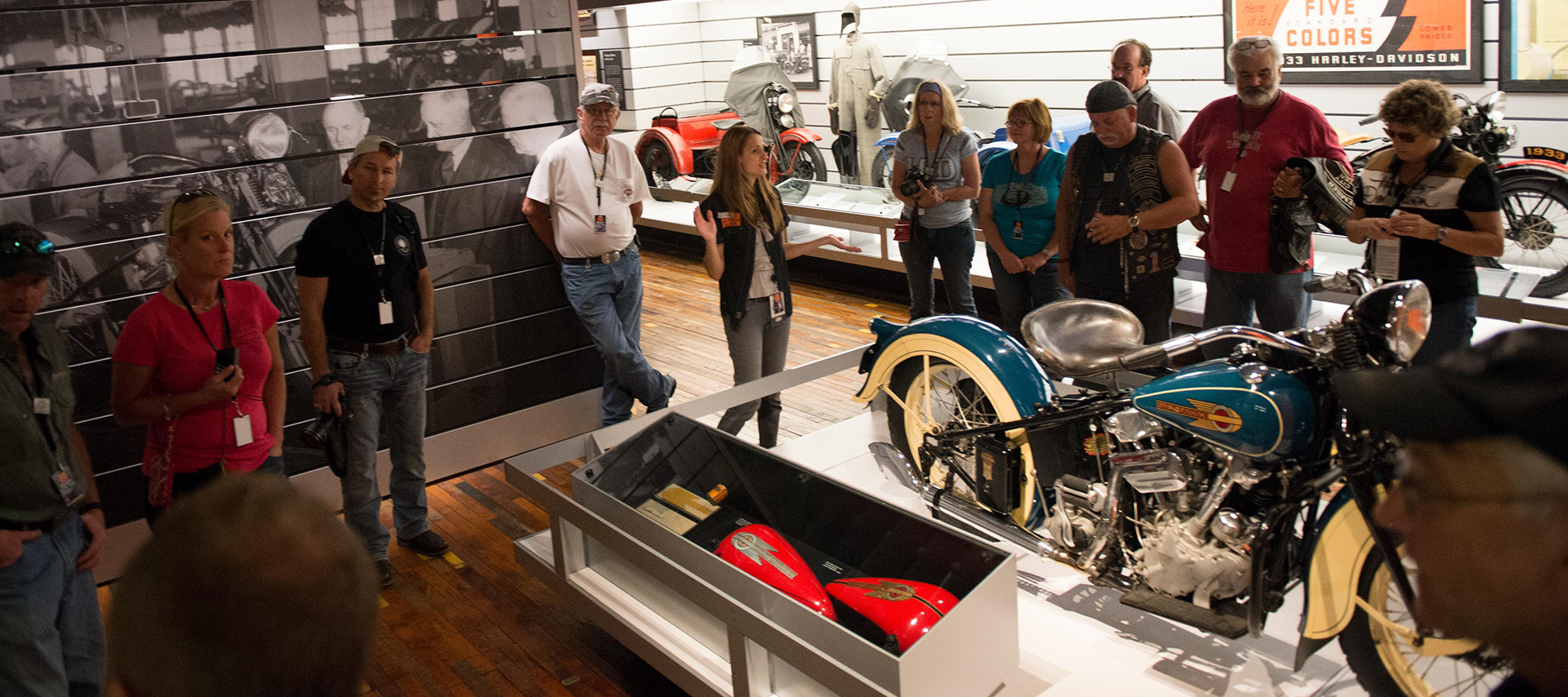 3.1_SpecialExhibits_Full-WidthMediaSlider2_Card2_BringYourCrew