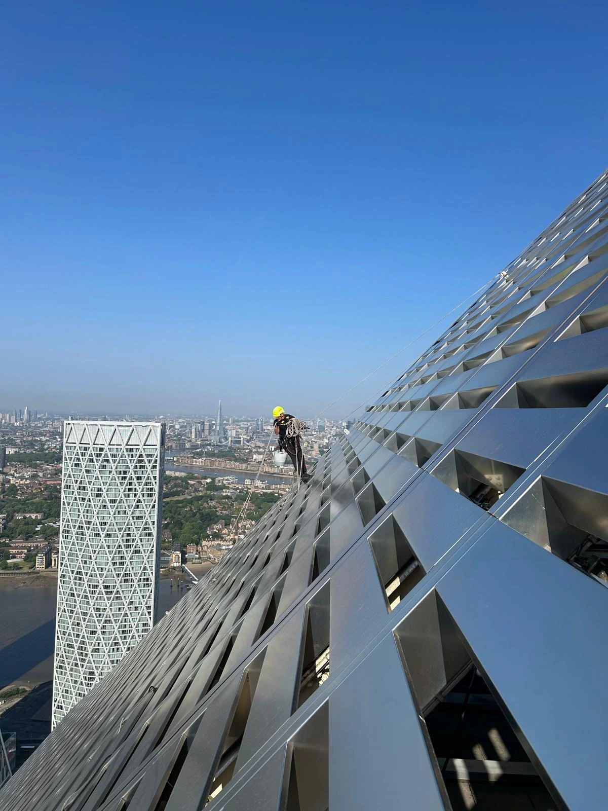 Commercial Window Cleaning in London: Business Looking Its Best