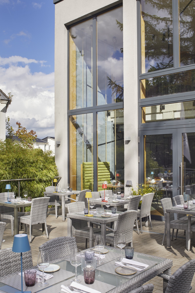 Sorpetaler Holz-Alu Schulhaushotel Aussenansicht