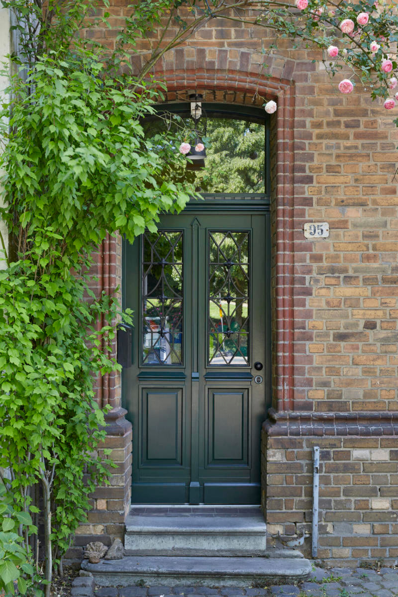 Sorpetaler Altbau Haustür grün