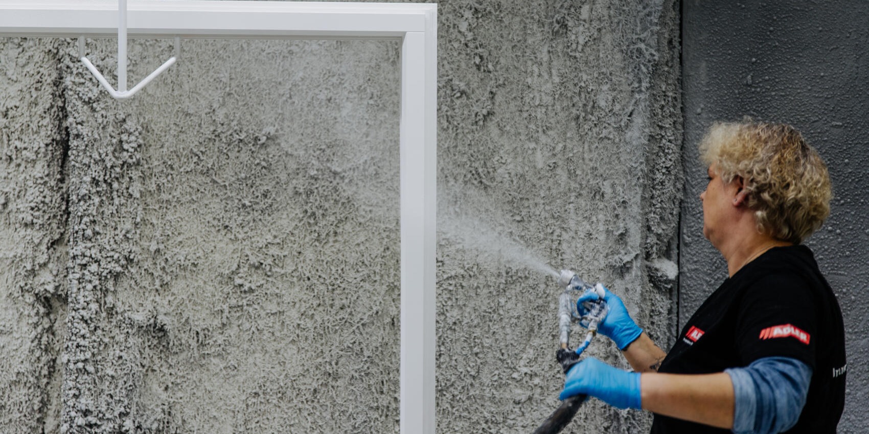 Varnishing & coating