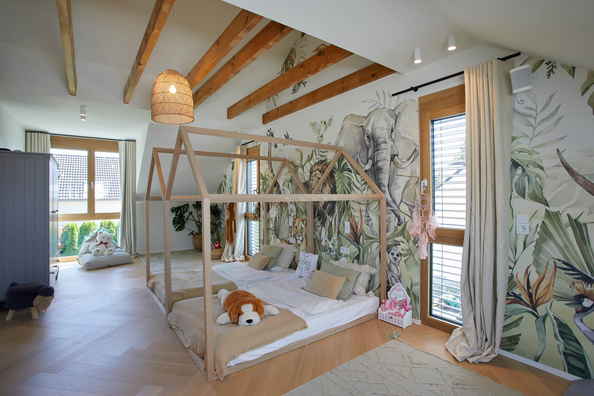 Sorpetaler Holz-Alu-Fenster Kinderzimmer