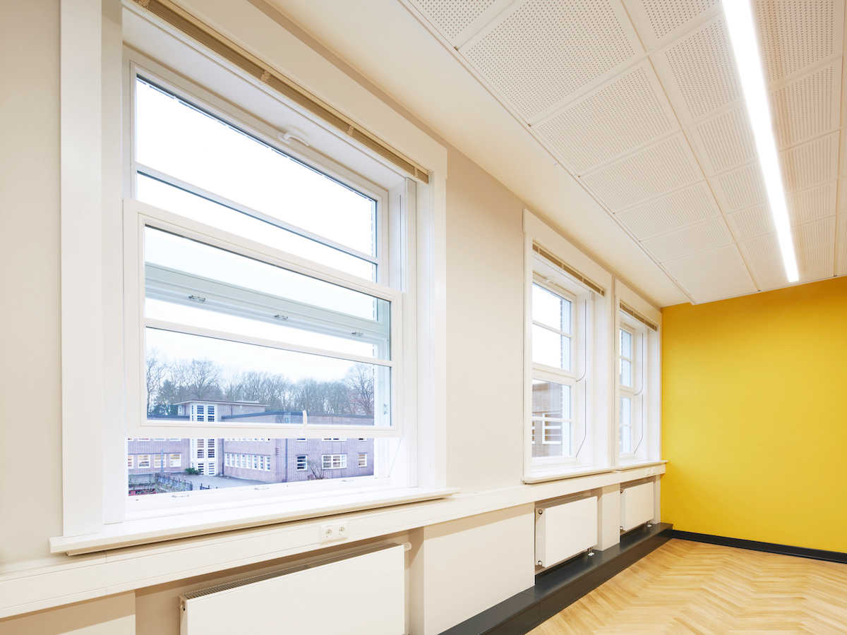 Walddoerfer-Gymnasium Vertikalschiebefenster-historisch