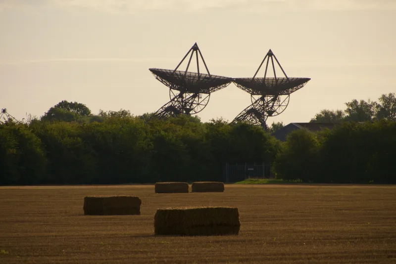 Mullard radio telescopes, Cambridge