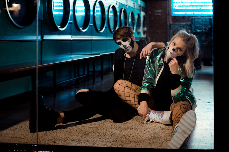 Laundry time with DNT RYE in London. Simon Westerdahl, Alma Bjellerup