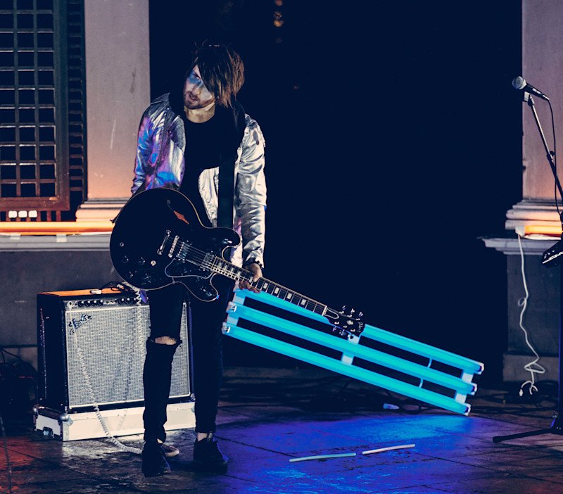 Simon Westerdahl, Blue Make Up, Ocean Blue. Photo Lukas Meijer.