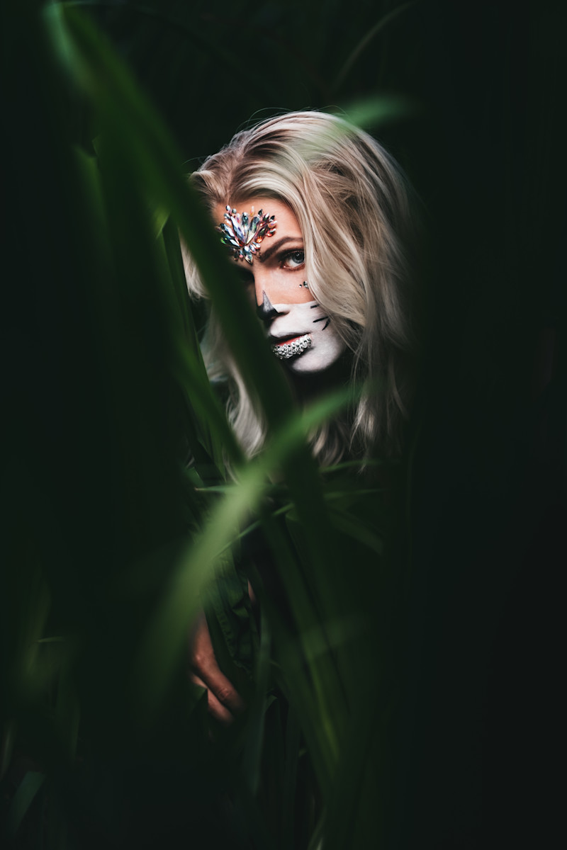 Alma from DNT RYE sneaking around in the jungle