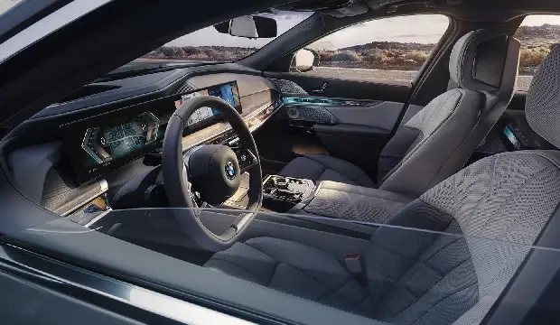 BMWi7RT