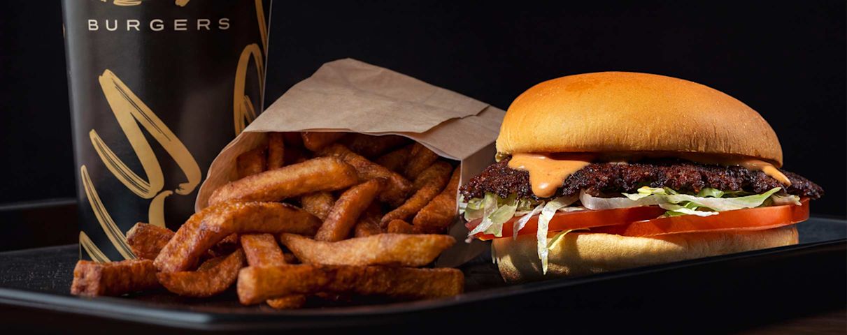 Trio burger, frites et liqueur