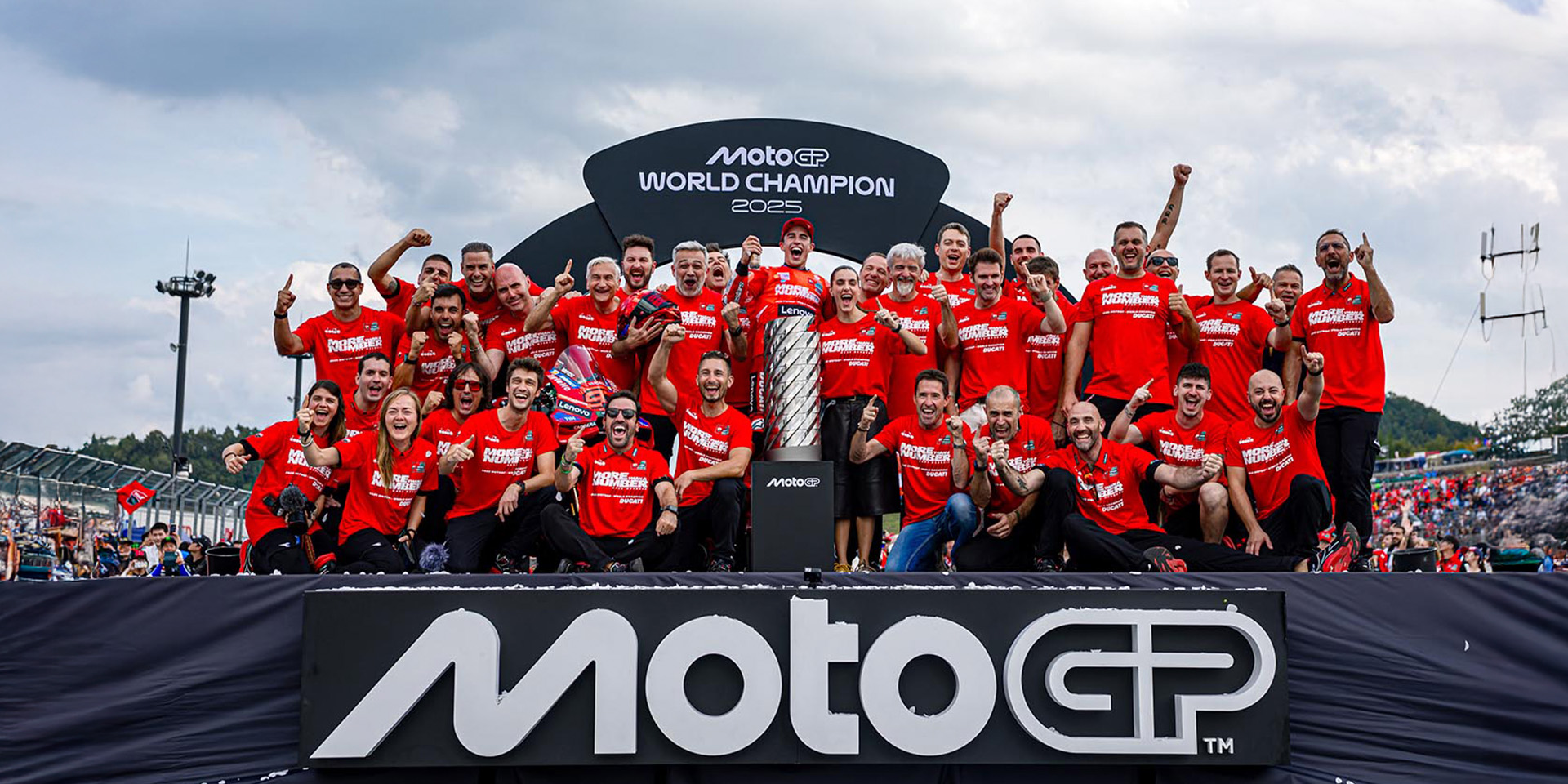 Con Ducati, Marc Márquez se consagra Campeón del Mundo de MotoGP en la temporada  2025