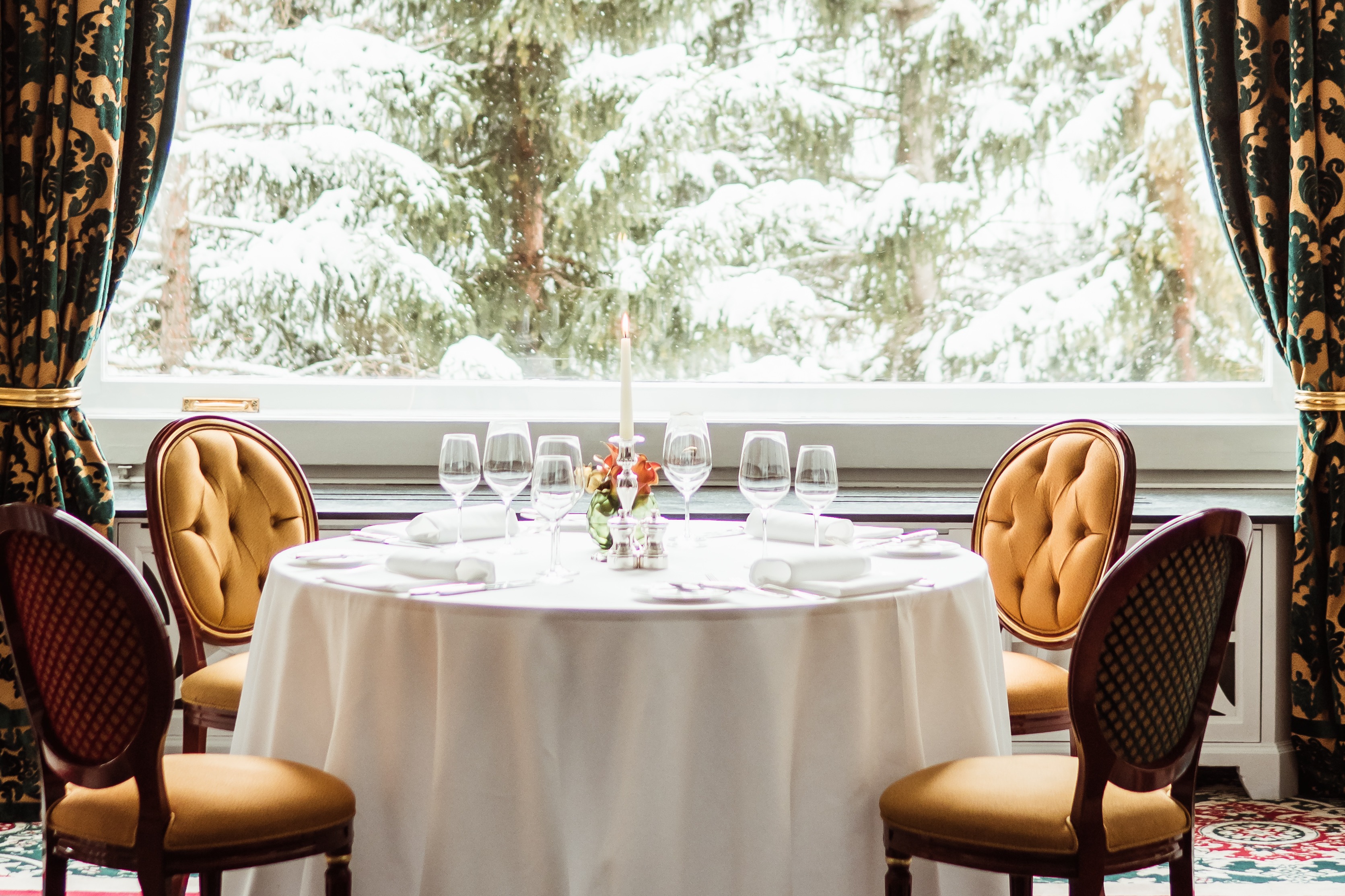 NEU: The Grand Restaurant