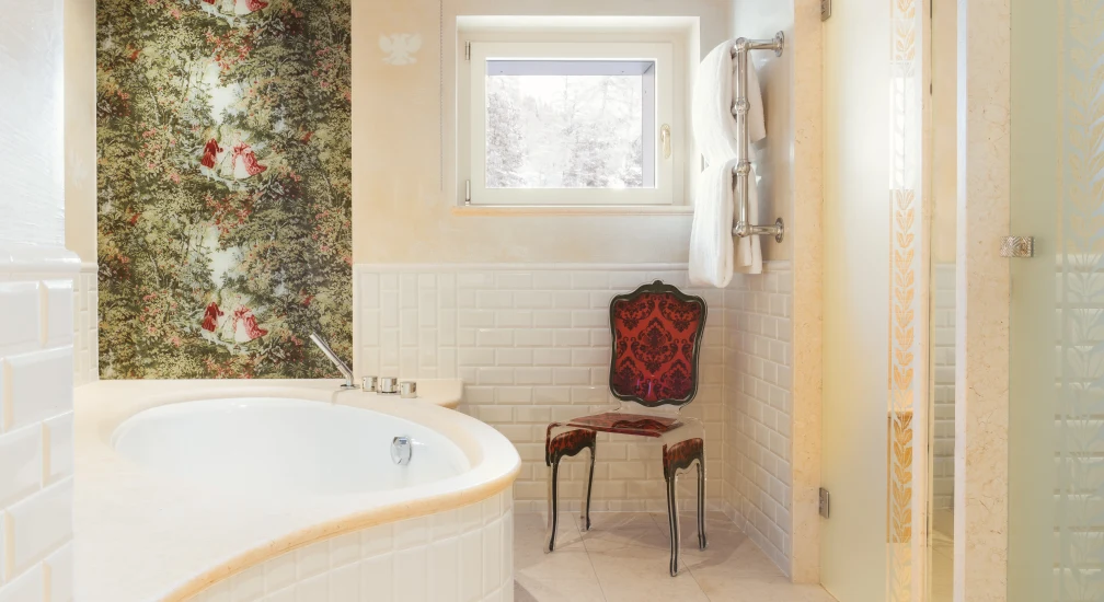 Corner Junior Suite - Bathtub - Carlton Hotel St. Moritz