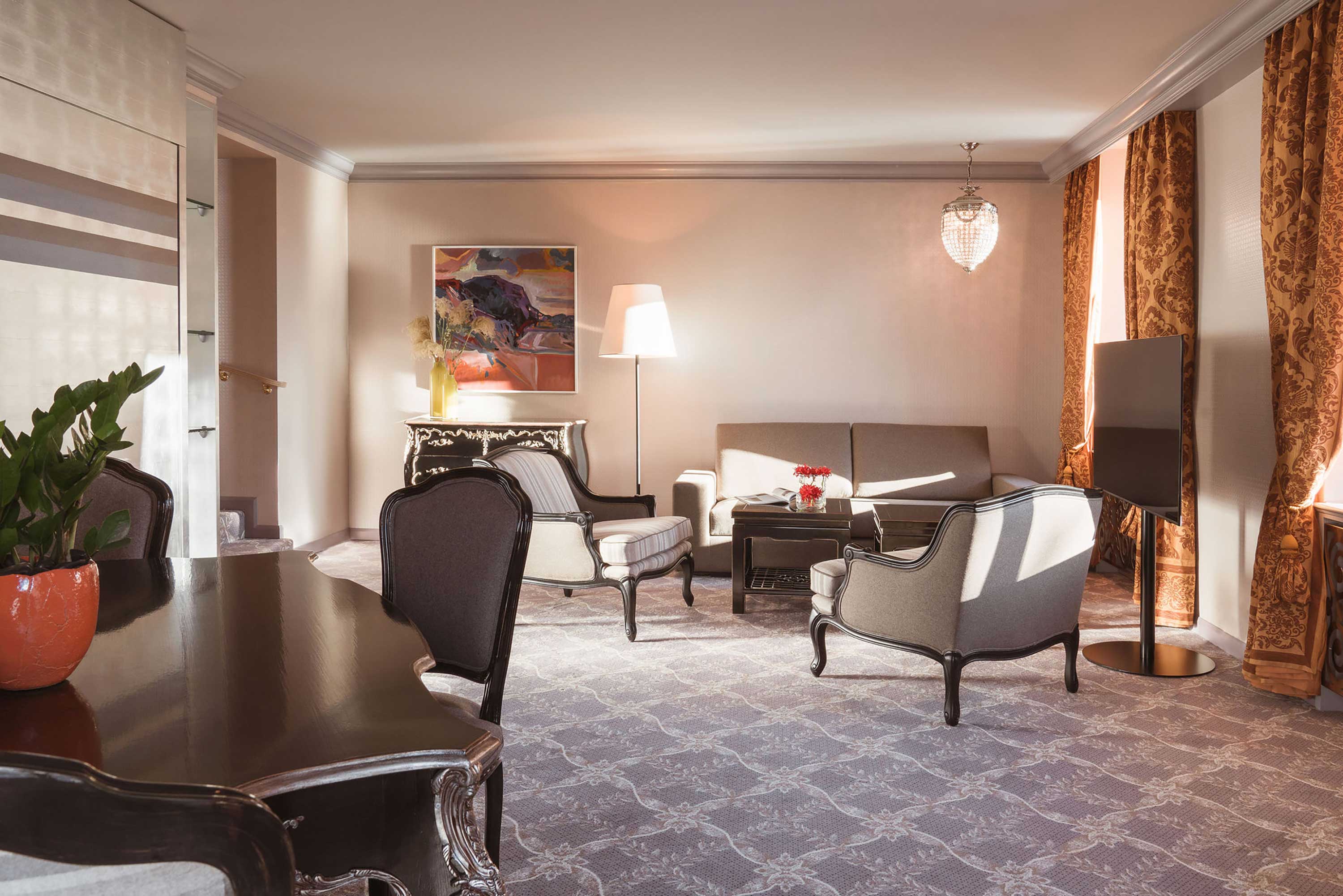 3 Carlton Suite living room