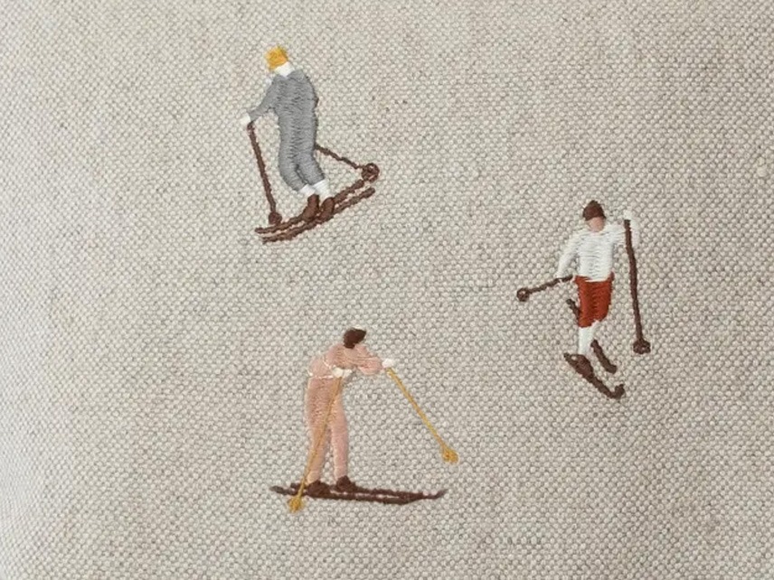 061123 TGH Basement Kissen