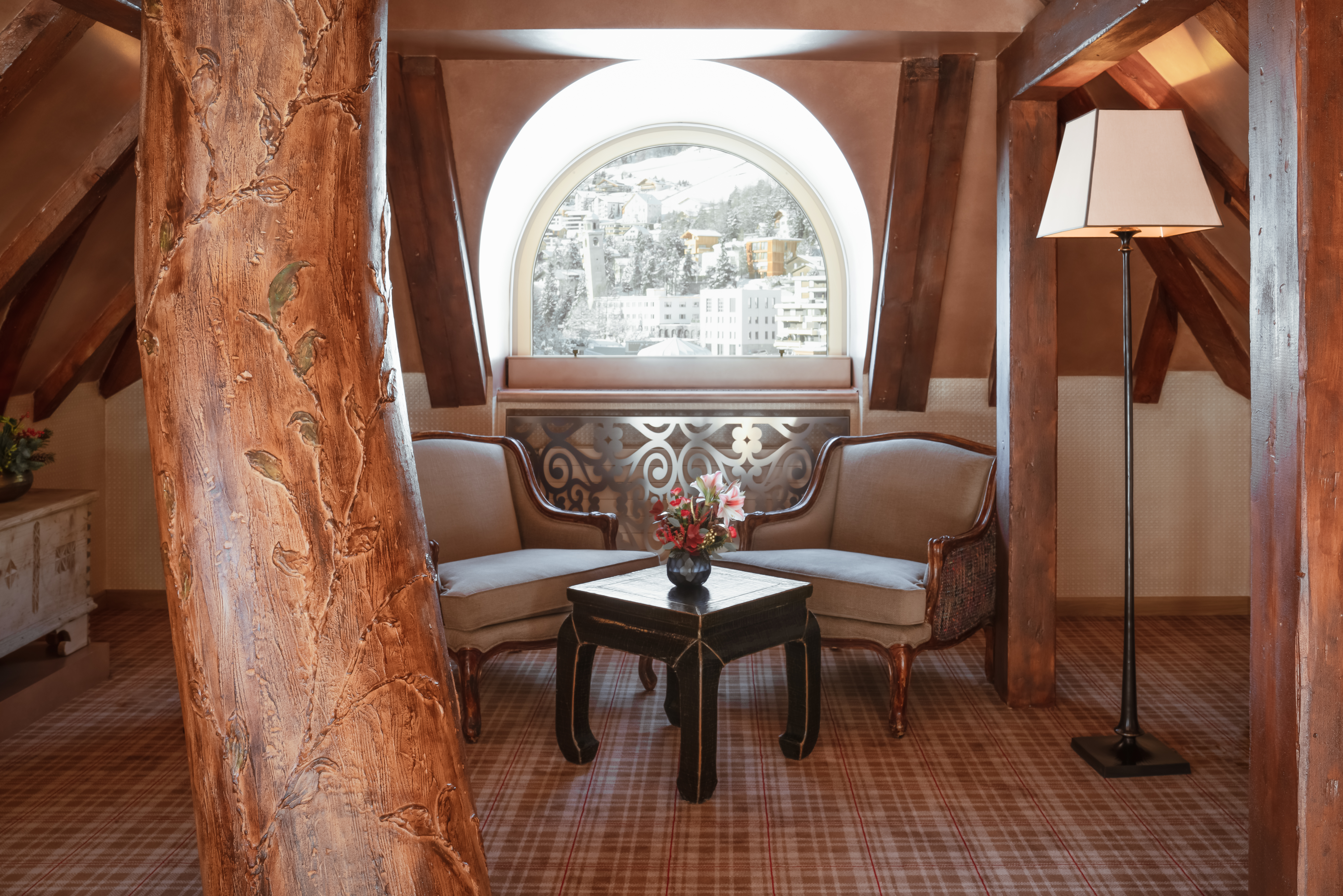 Carlton Penthouse Suite -  Master Bedroom Lounge