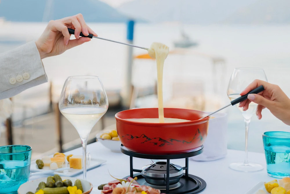 HER Fondue Marina
