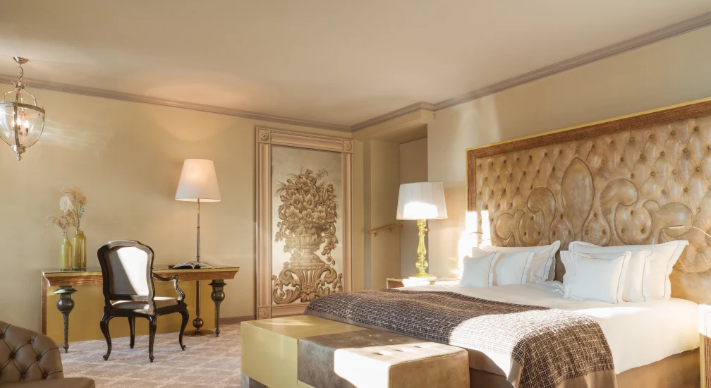 Junior Suite Large 65 sqm - Bedroom - Carlton Hotel St. Moritz