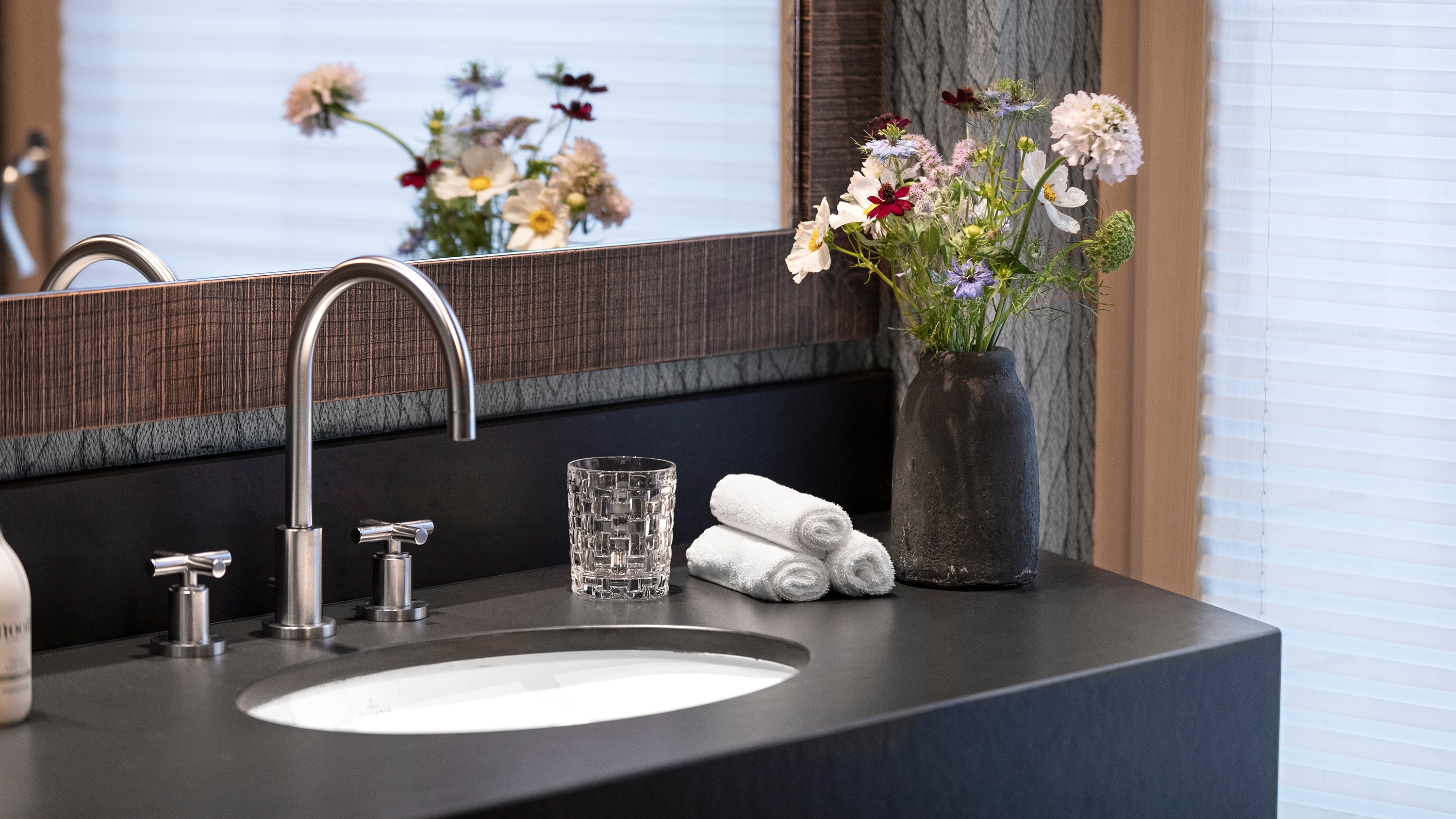 Tschuggen Grand Hotel | Two Bedroom Mountain Loft | Bathroom