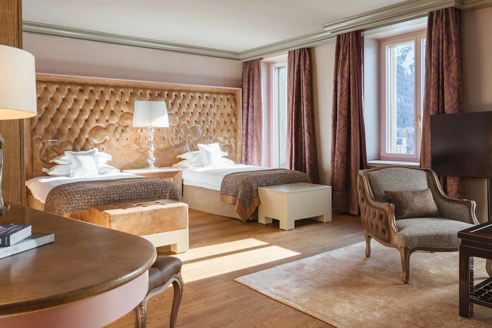 Twin Junior Suite - Carlton Hotel