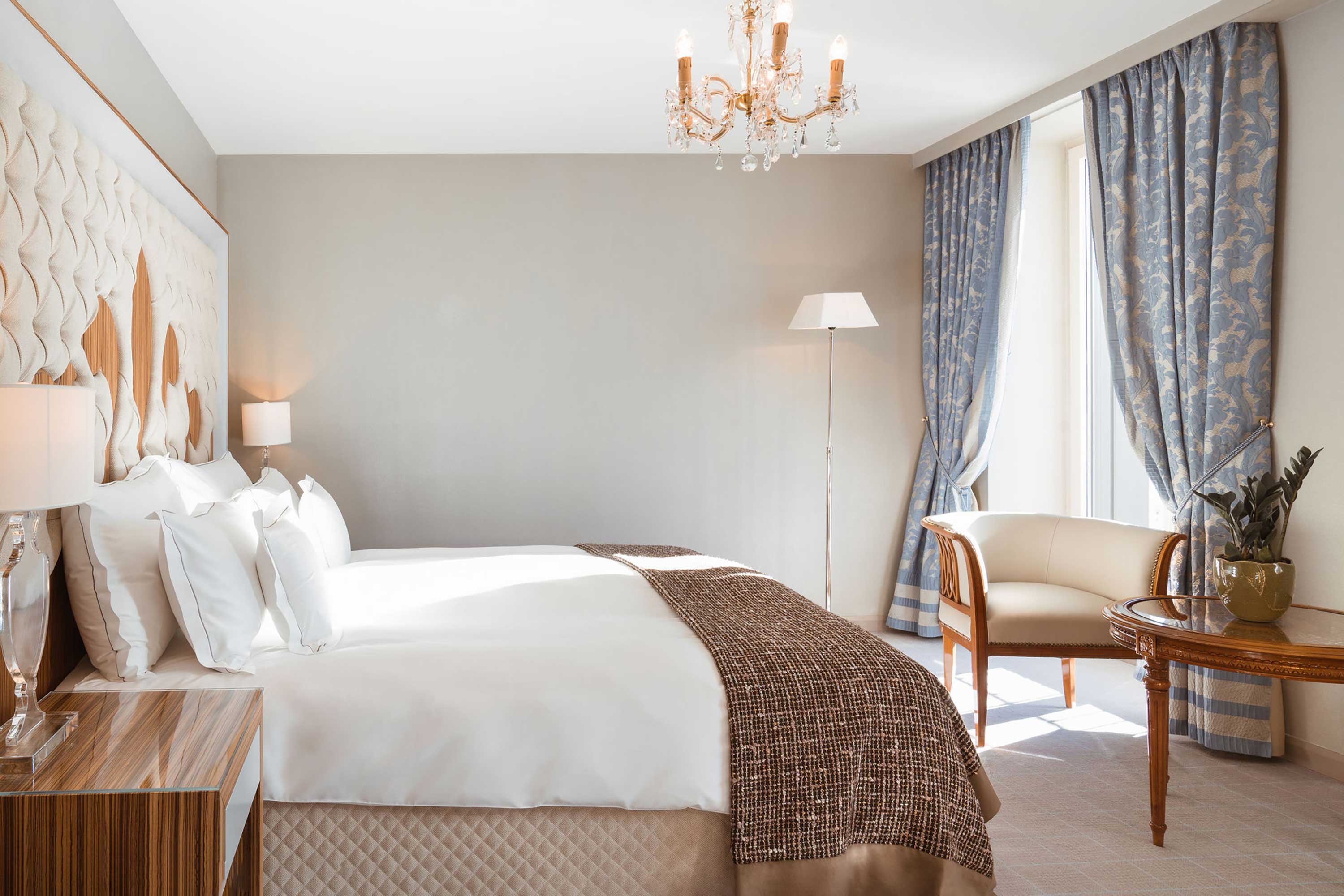 5 Deluxe Double Room