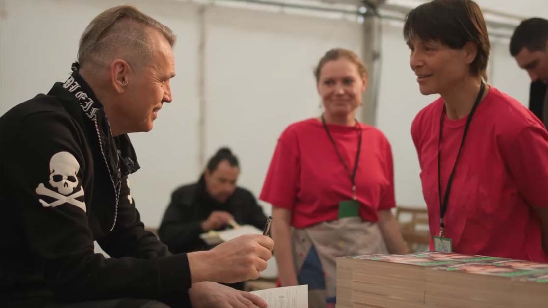 earthfest dale signing