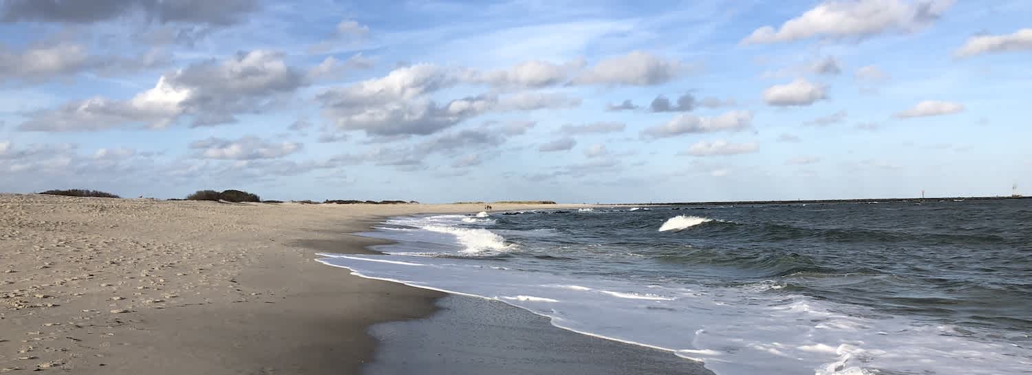 2020-10-18 16 50 18 View northeast up the beach near East 9th Street in Barnegat Light, Ocean County, New Jersey
