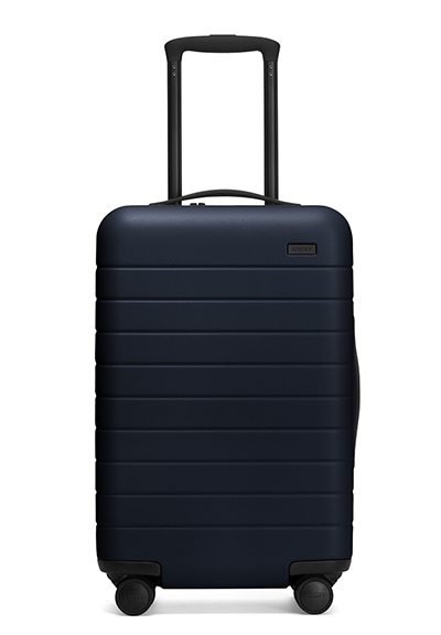 westjet overhead baggage size
