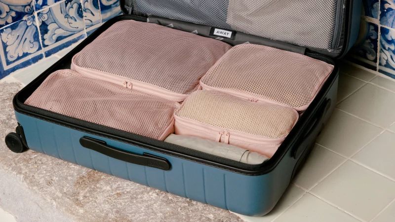 away suitcase sand｜TikTok Search