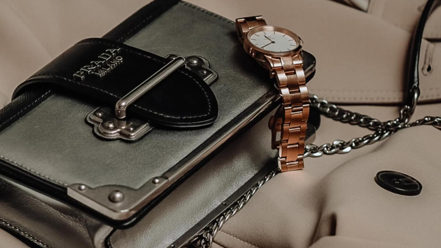 Exclusive Luxury Collection for Sale in Online Auctions