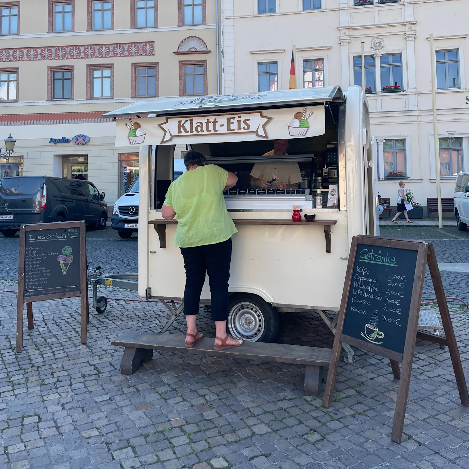 Unser Eiswagen unterwegs