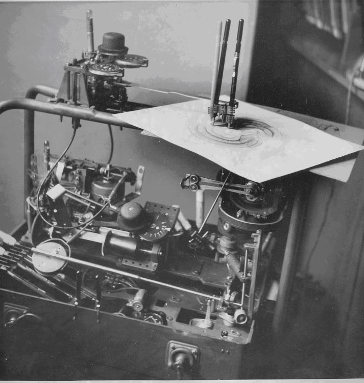 Desmond Paul Henry's first drawing machine