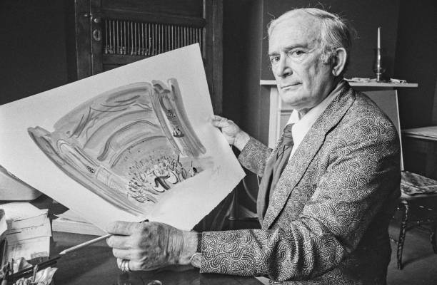 Elmyr de Hory posing next to a forged work, Source: Getty Images