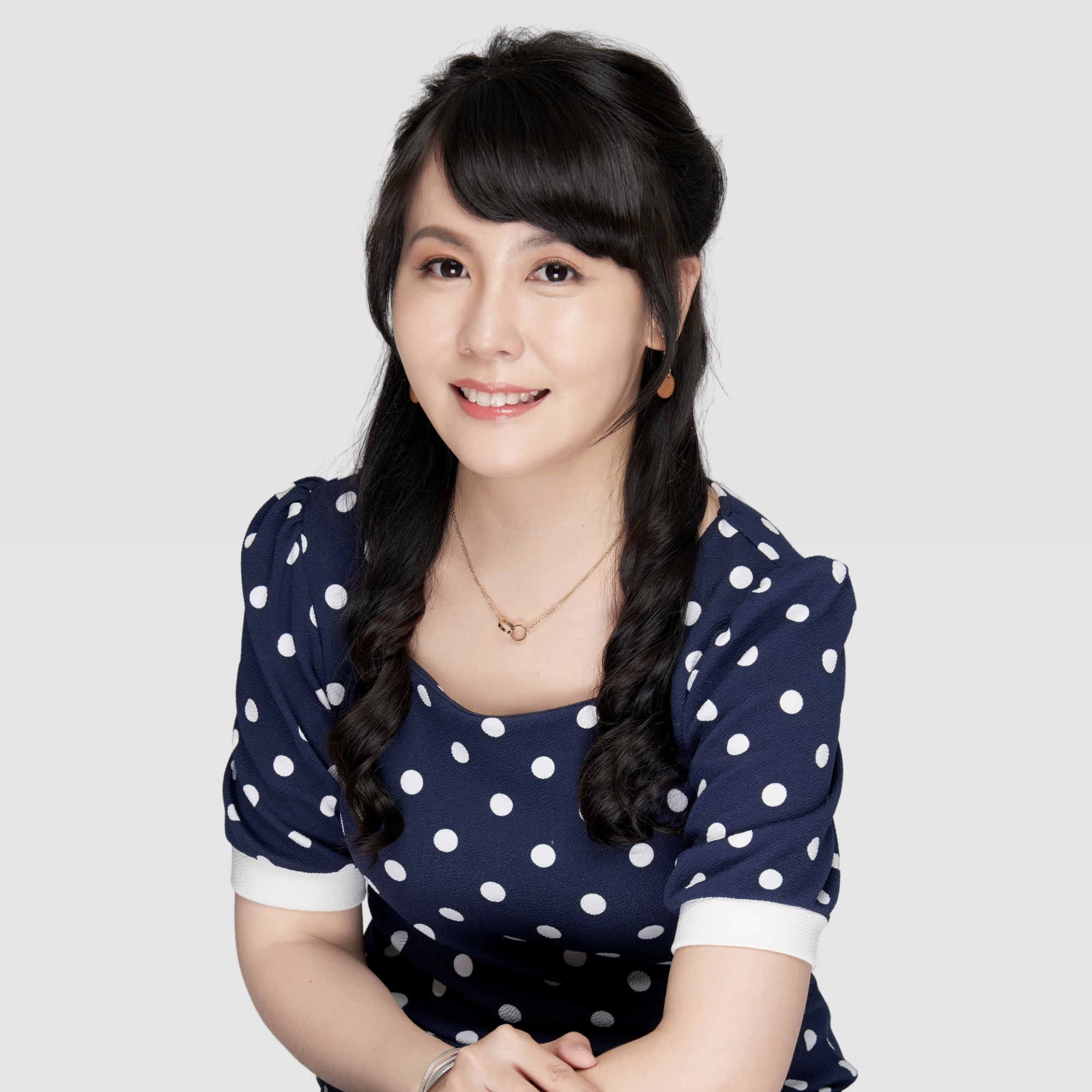 盧美妏 - 言果學習講師個人形象照