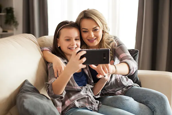 Screen Time and Autism: Evidence-Based Guidelines for Parents