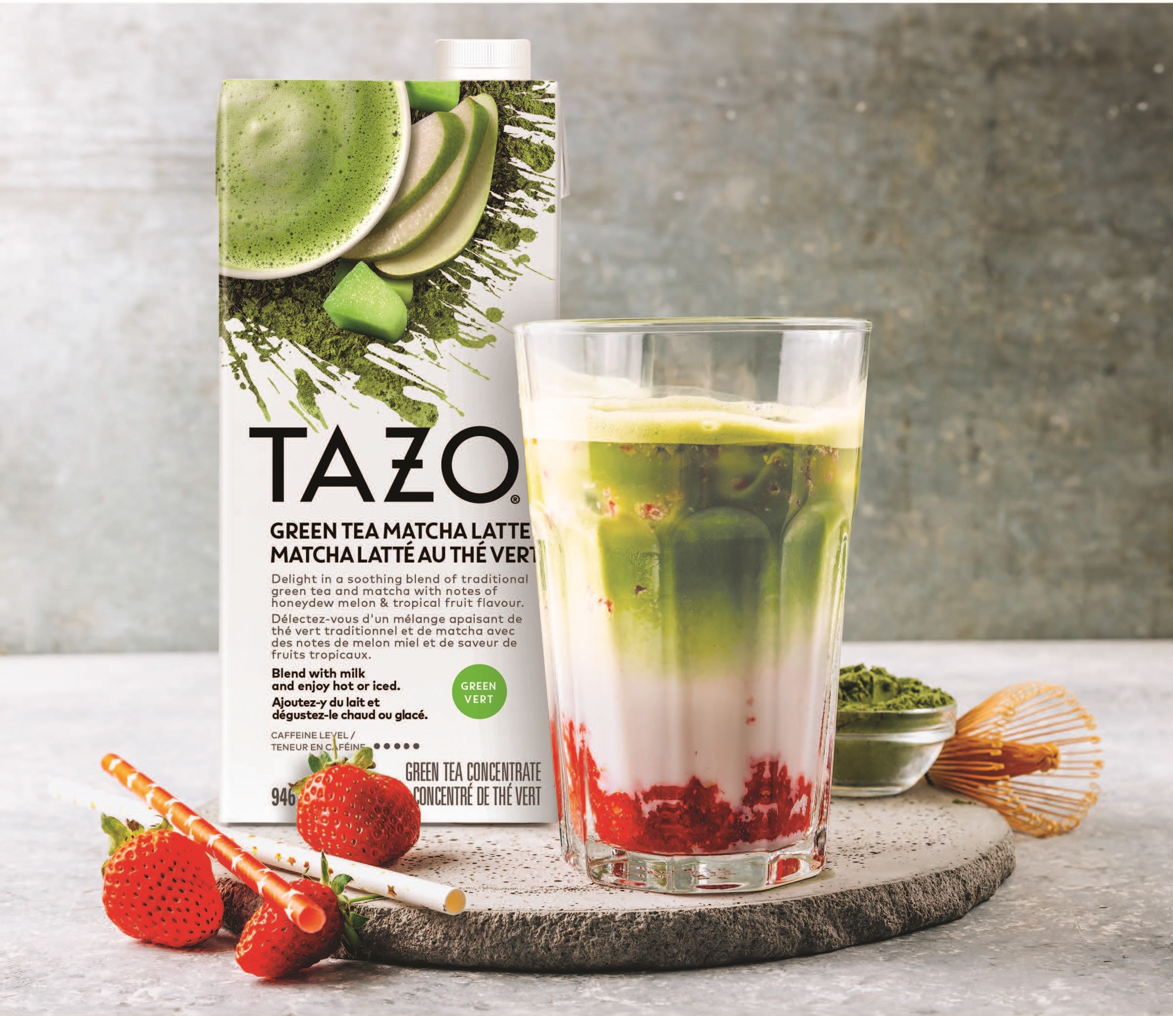 strawberry match latte - en image