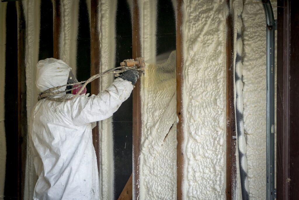 spraying insulation
