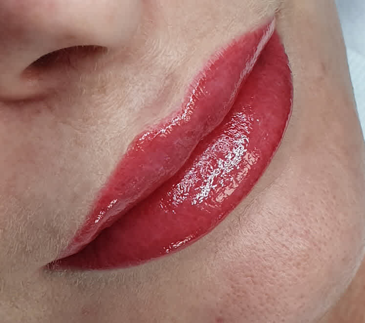 Aquarelle lips zabiegi