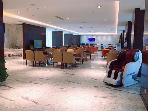 No. 3 First Class Lounge