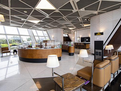 Salam Lounge GYD AIRPORT 第1ターミナル バクー・ヘイダル・アリエフ